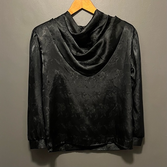 Vintage Liz Thomas cowl neck keyhole button back floral blouse L - Picture 2 of 10